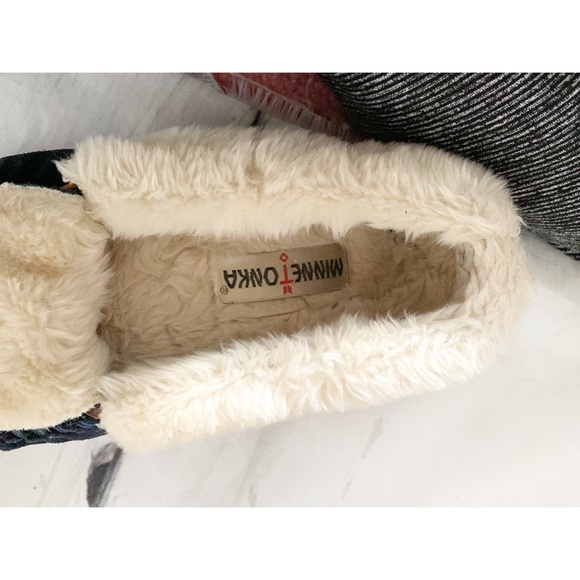 Minnetonka Blue Slippers Shoes Size 9 - Picture 11 of 12